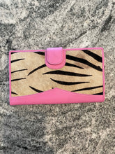 Load image into Gallery viewer, Travel Wallet